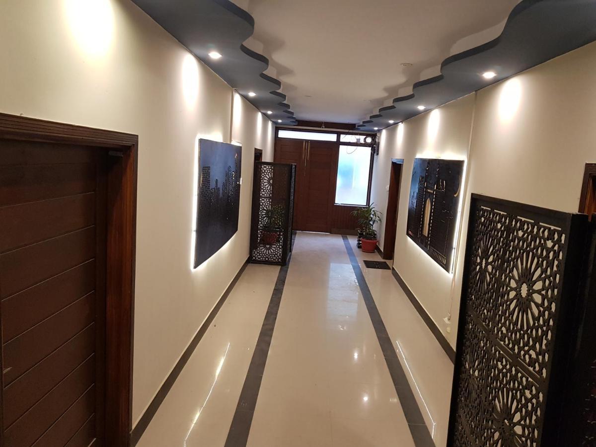 Republika Urban Appartamento Abbottabad Esterno foto