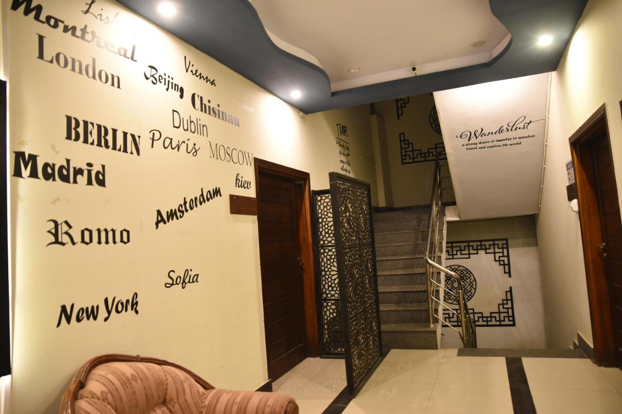 Republika Urban Appartamento Abbottabad Esterno foto