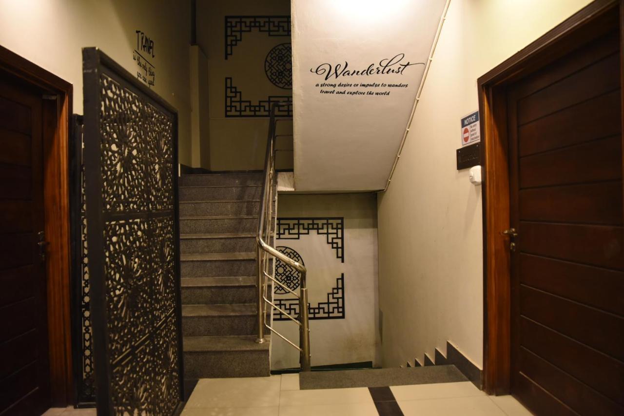 Republika Urban Appartamento Abbottabad Esterno foto